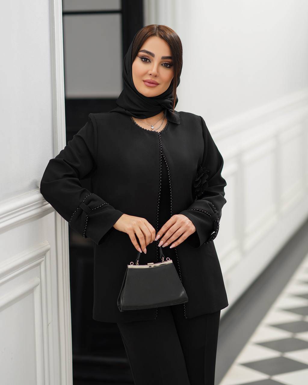 کت شلوار  مازراتی گرم بالا مروارید دوزی طرح گل