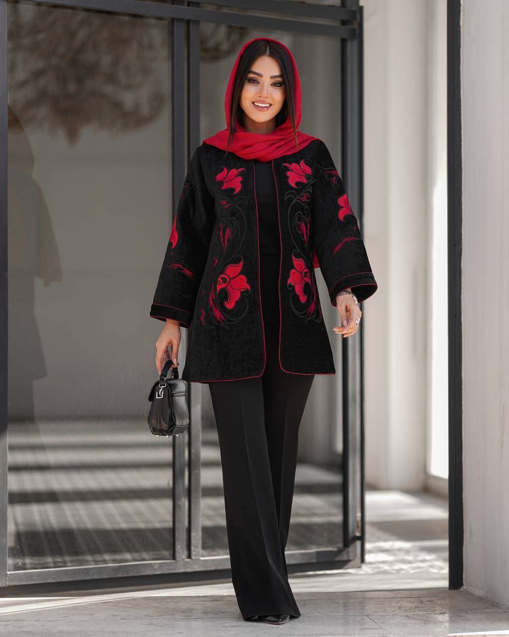 مانتو مخمل درجه یک گلدوزی  شده  مدل چکاوک تا سایز۵۰