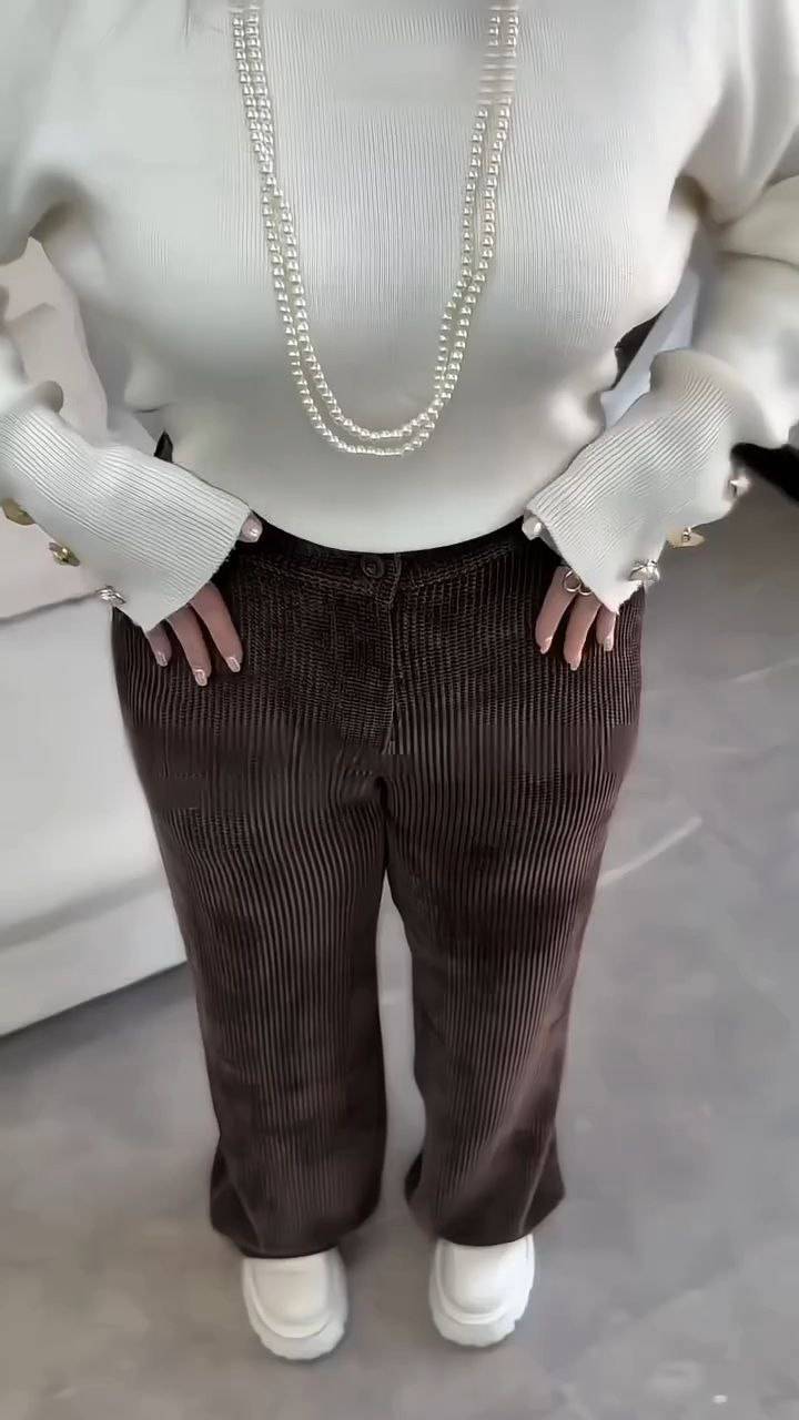 ست زنانه کت شلوار مخمل بیسکویتی شایلین پروا