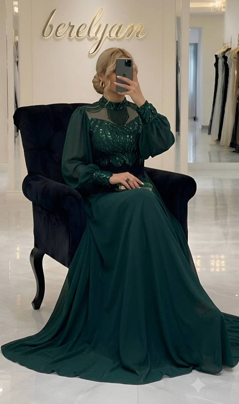 ماکسی مجلسی زنانه کرپ حریر و پولک و ریسه کریستال زمرد