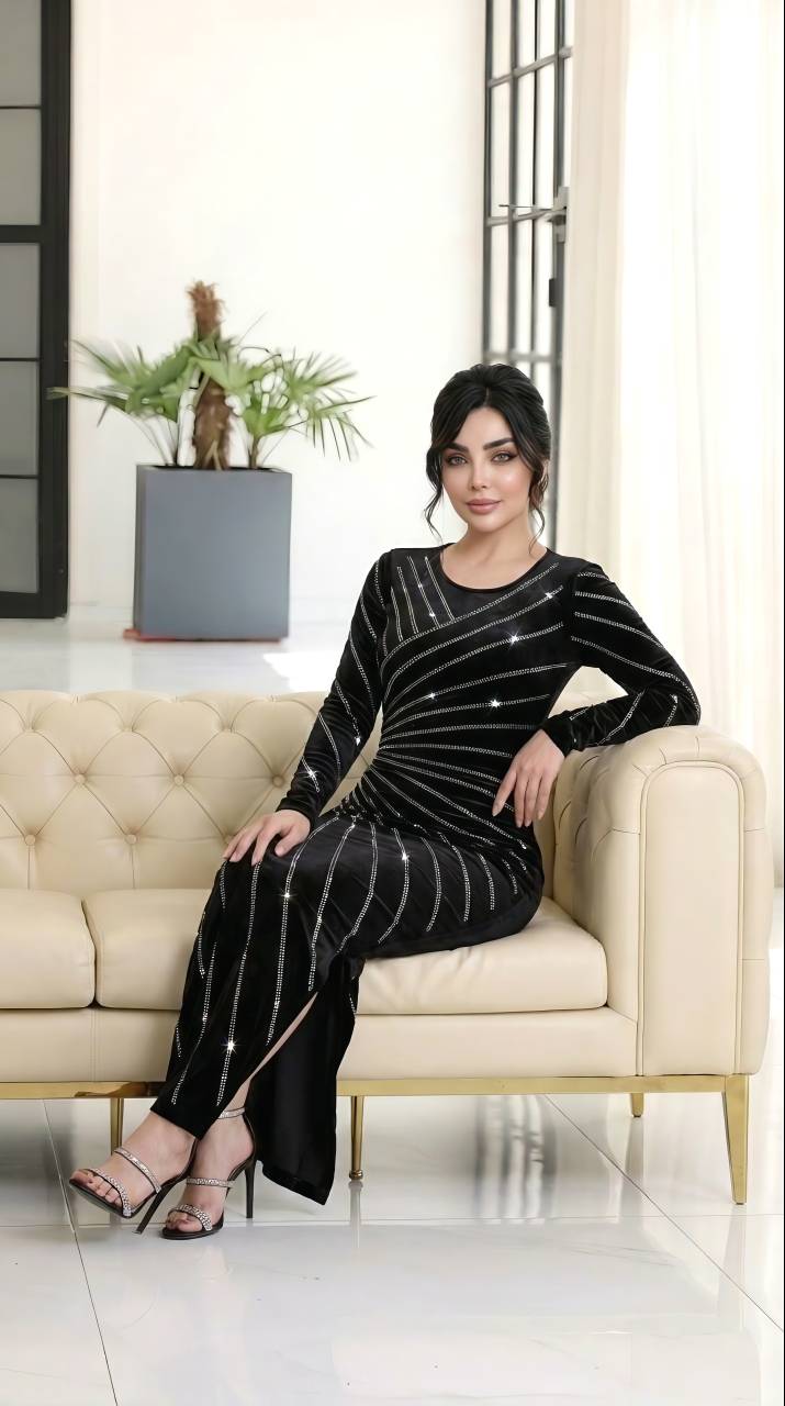 ماکسی مجلسی فوق العاده شیک و لاکچری مخمل آینه ای کره ای درجه یک نگینکاری الماس
