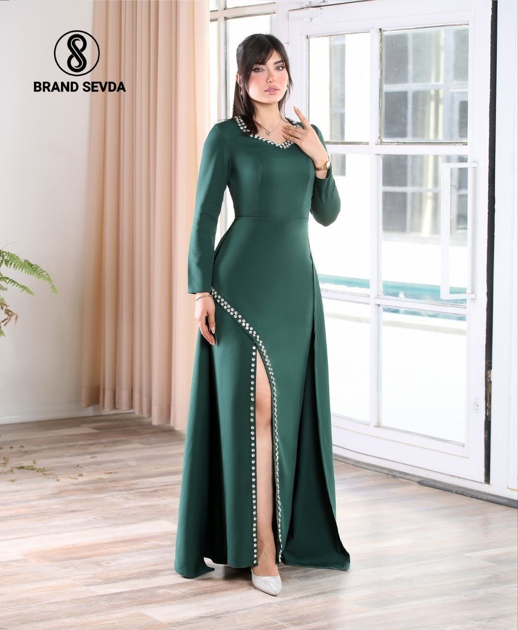 ماکسی مجلسی زنانه مازراتی سنگدوزی هلیا قیمت عالی تخفیفی